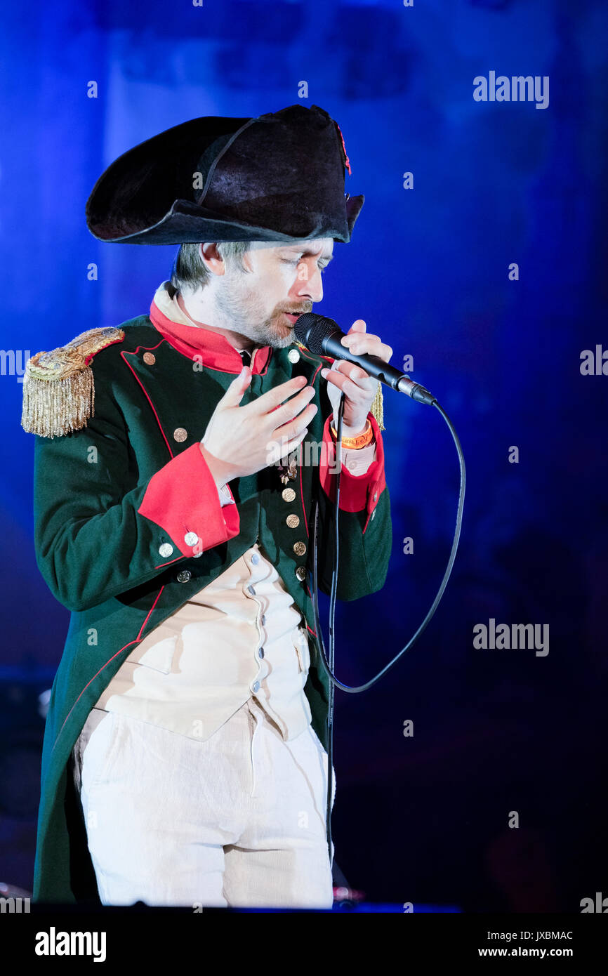 Neil Hannon of The Divine Comedy performing at Cropredy Festival, Banbury, Oxfordshire, England, August 10, 2017 Stock Photo