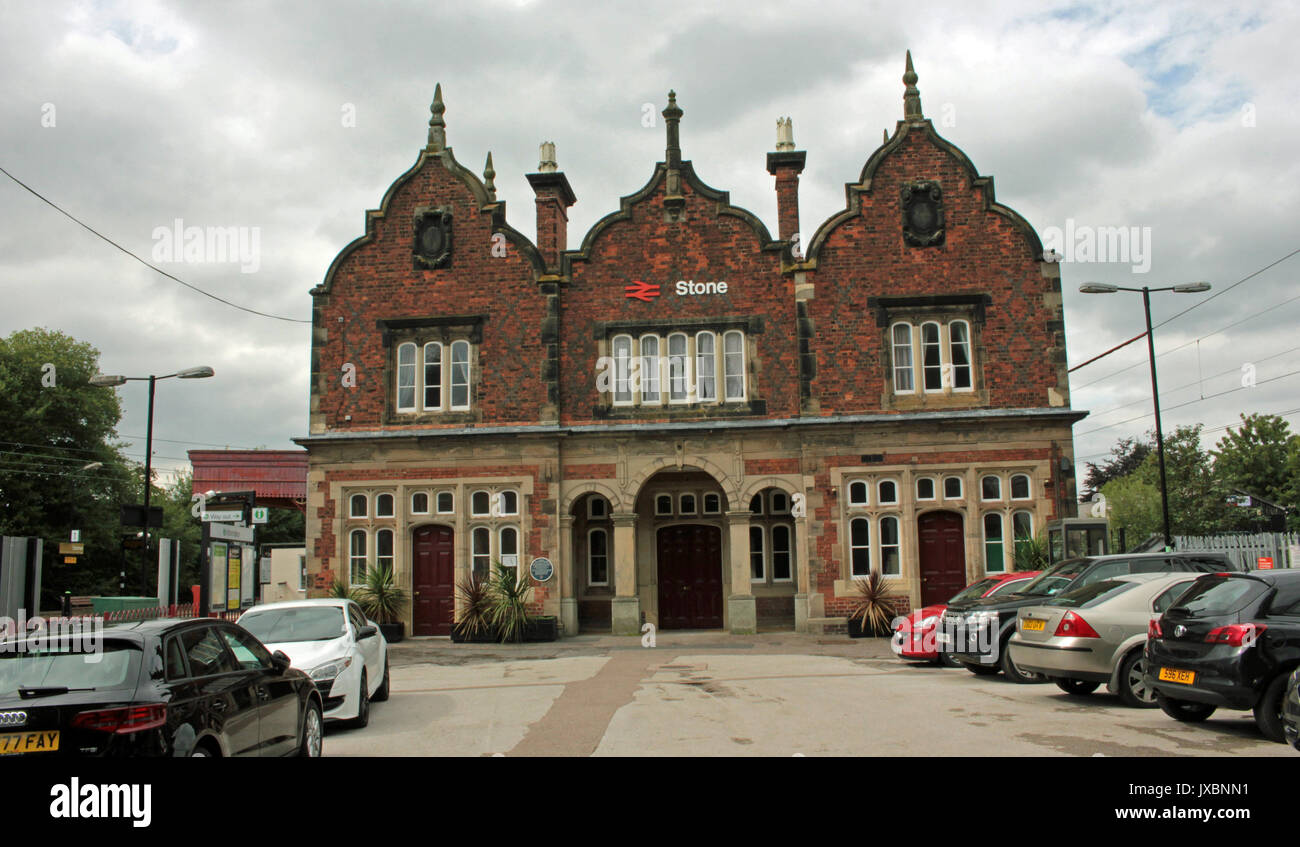 Stone Railway Station 14.8.17 The railway station building in Stone in Staffordshire. The station was built by the North Staffordshire Railway Cw 4056 Stock Photo