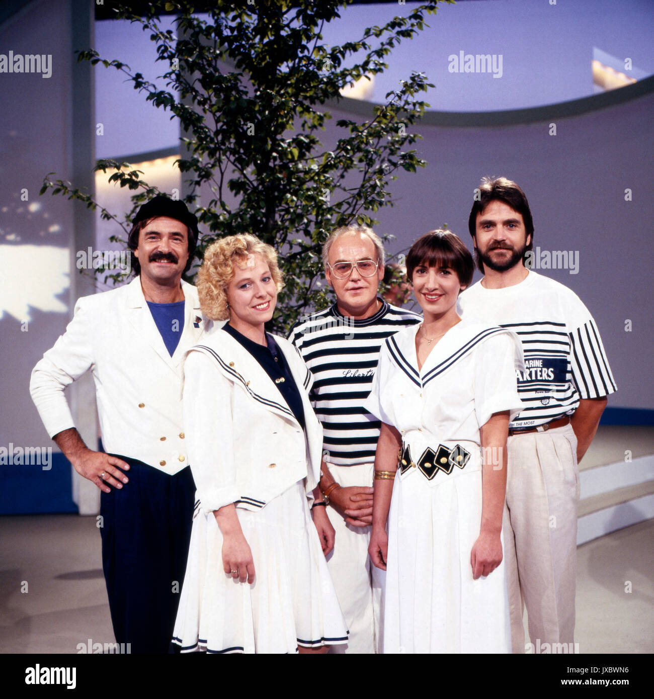 Deutsche Gruppe 'Godewind' bei einem Fernsehauftritt, Deutschland 1990er Jahr. German band 'Godewind' performing at German TV, Germany 1990s. Stock Photo
