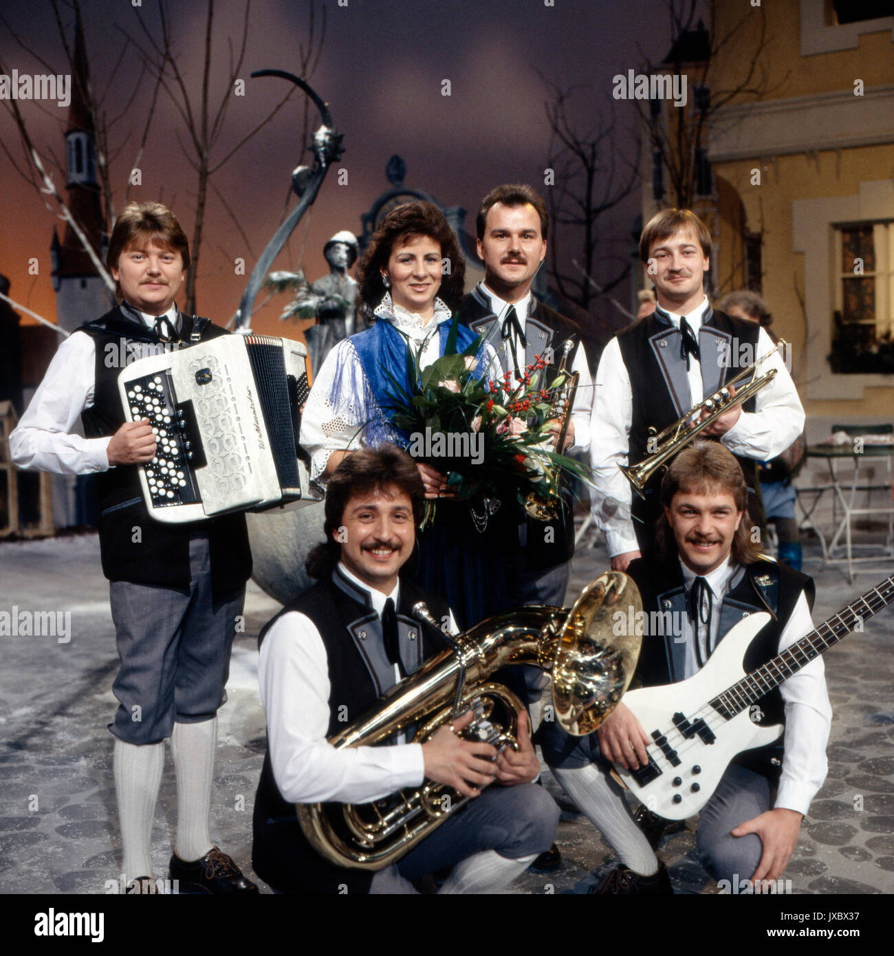 Deutsche Folkloregruppe 'Wezelbach Musikanten', Deutschland 1990er Jahre. German folklore group 'Wezelbach Musikanten', Germany 1990s. Stock Photo