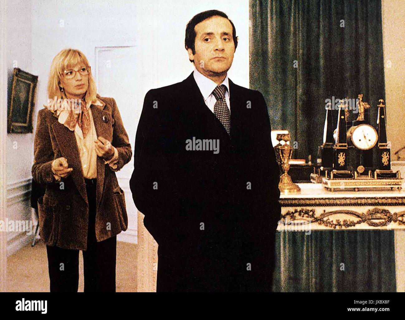 Staatsraison aka. State Reasons aka. La raison d'état, Frankreich 1978 Regie: André Cayatte Darsteller: Jean Yanne, Monica Vitti, Michel Bouquet Stock Photo