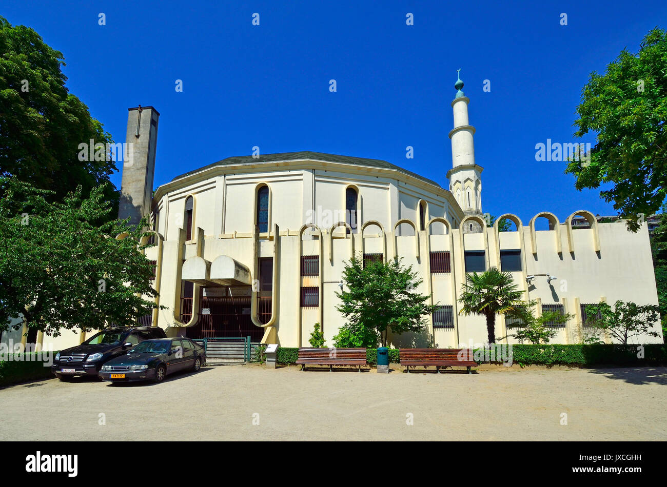 Brussels, Belgium. Parc du Cinquantenaire / Jubelpark. Great Mosque of Brussels / Islamic and Cultual Centre of Belgium (1978) Stock Photo