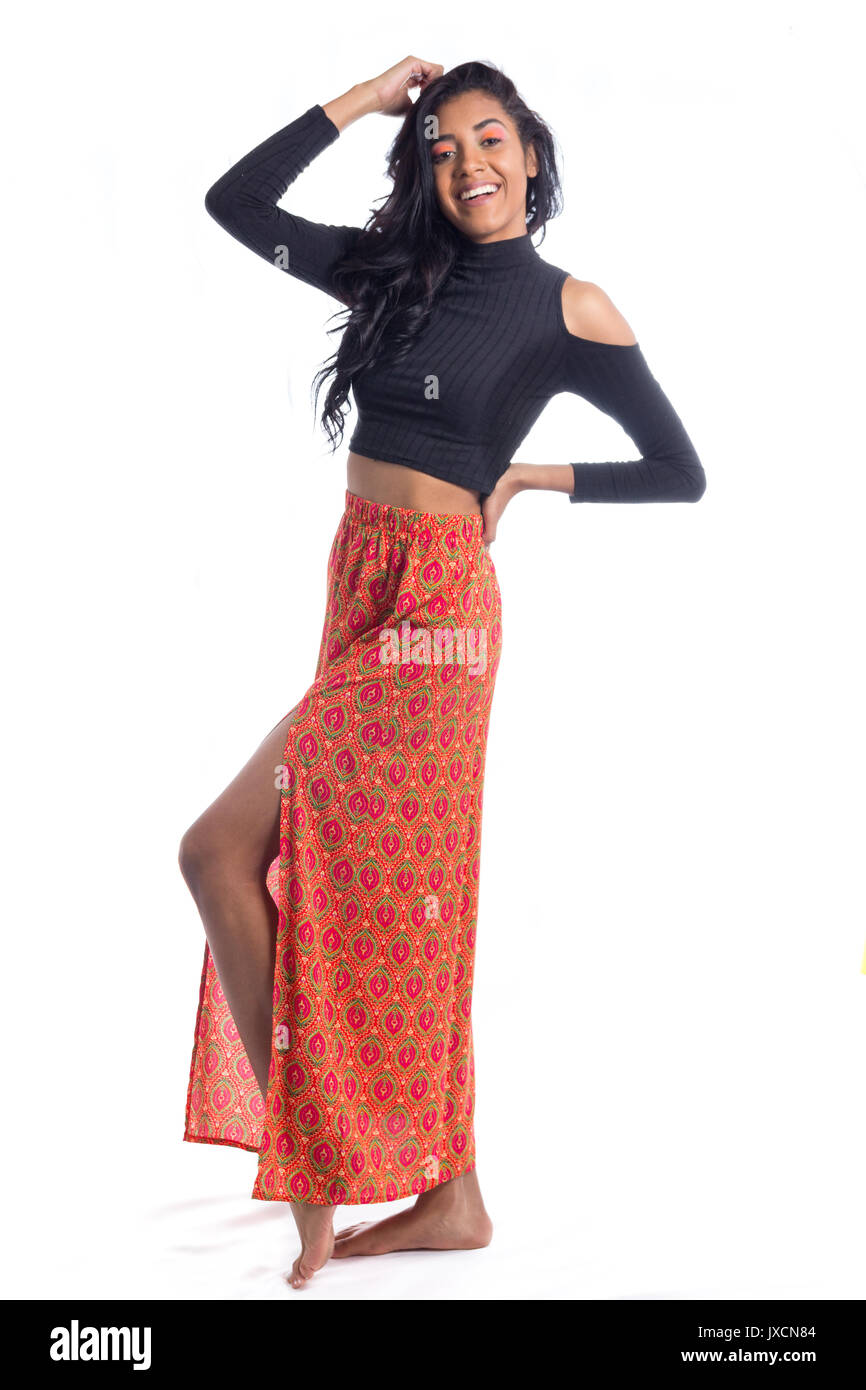 Poses ideas in long skirt | Spring outfits women, Fashion photography,  Photography poses