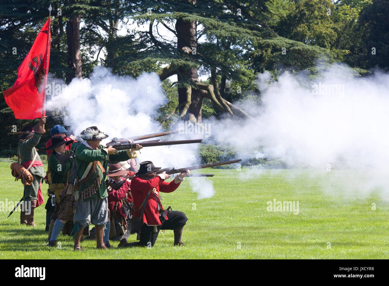 english-civil-war-uniforms-hi-res-stock-photography-and-images-alamy
