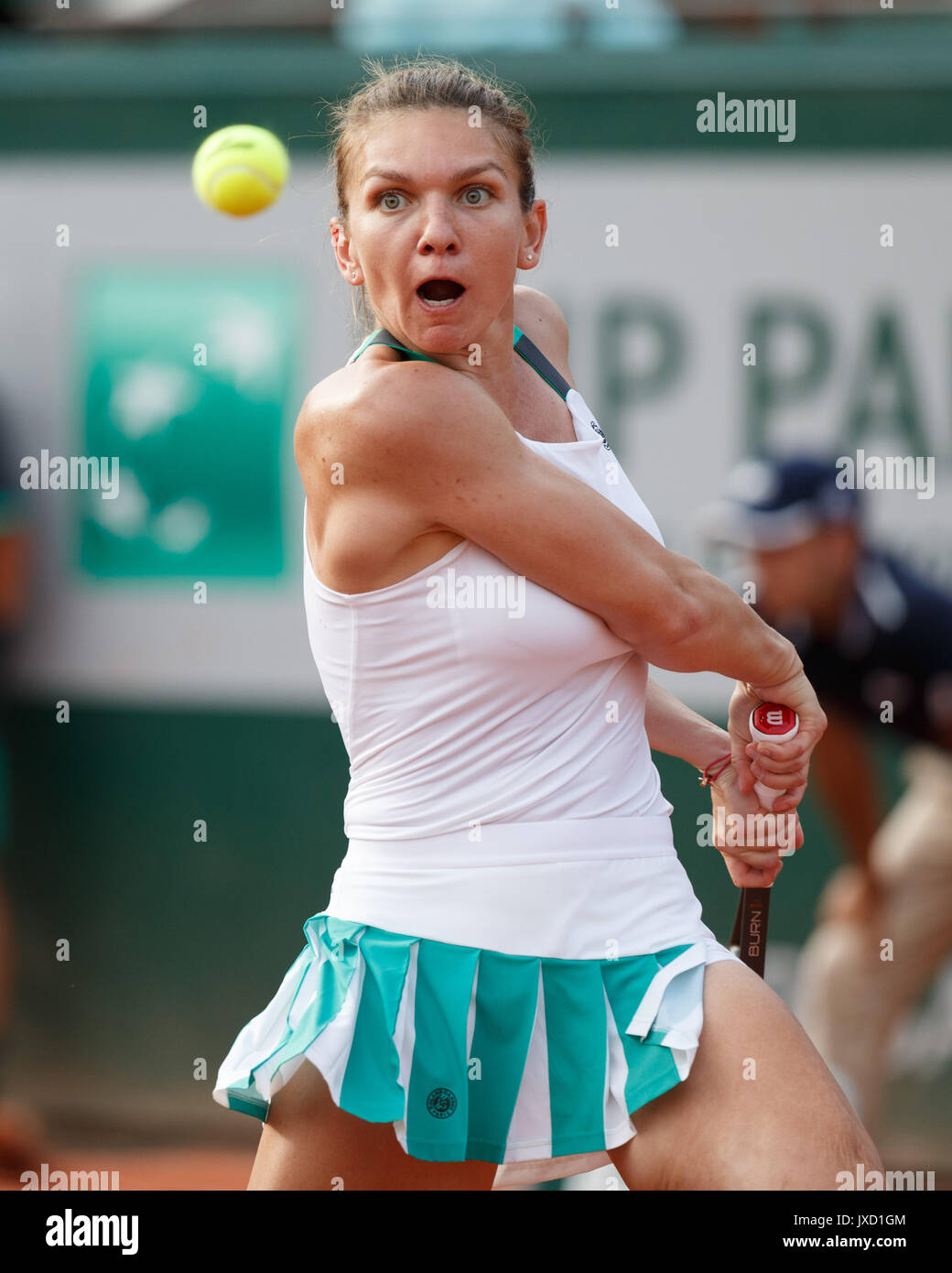 SIMONA HALEP (ROU) in action at Roland Garros,Paris,France Stock Photo -  Alamy