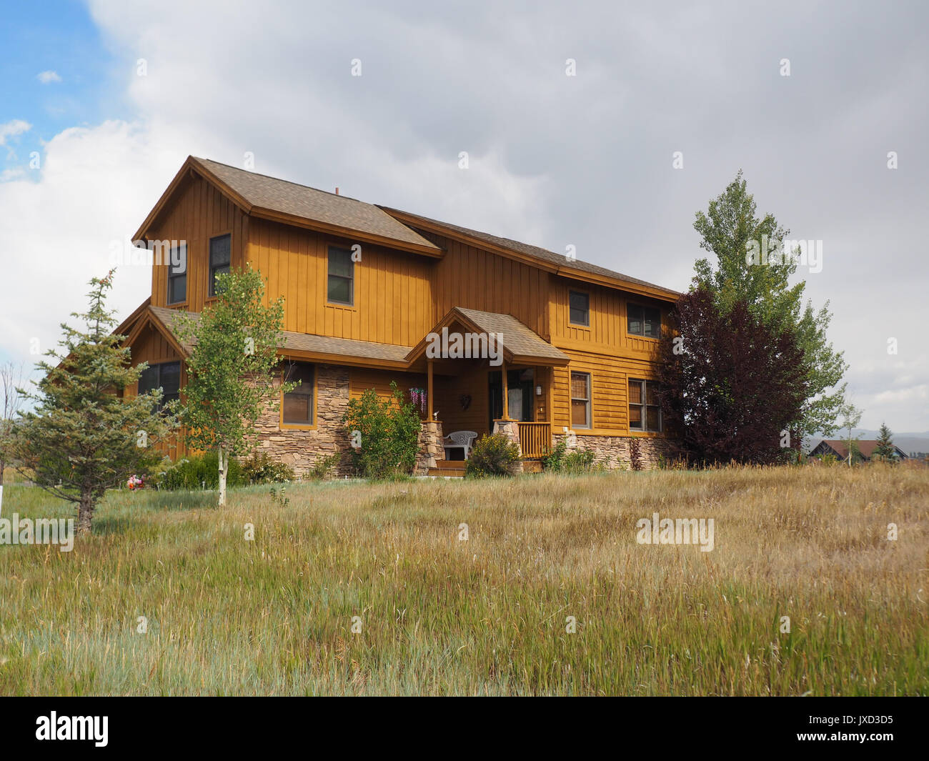 Modern rustic exterior hi-res stock photography and images - Alamy