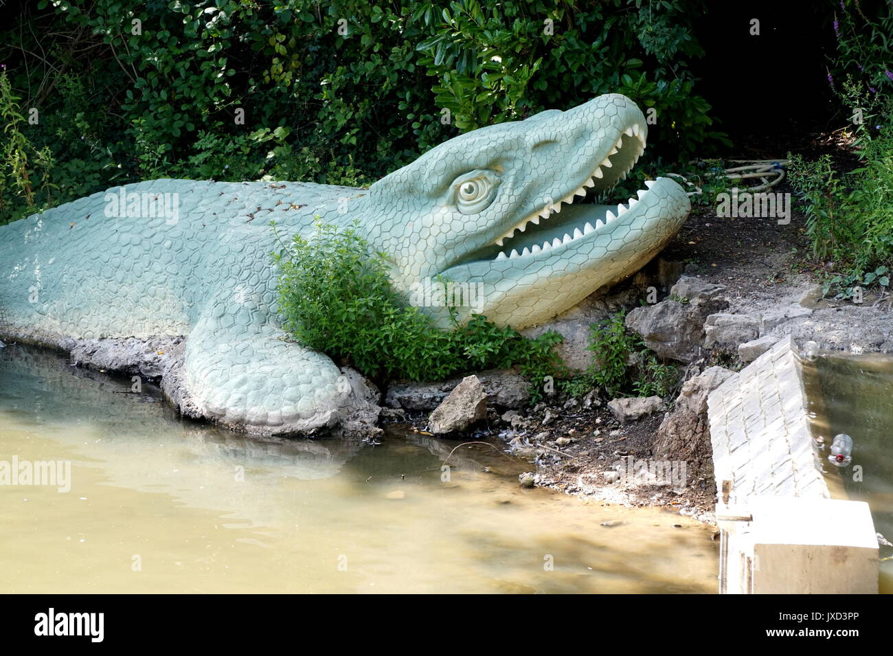 Dinosaurs at Crystal Palace Park, London Stock Photo - Alamy