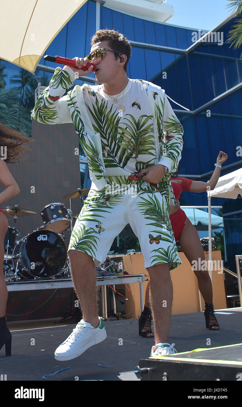 Y100 Mack-A-Poolooza summer pool party at Fontainebleau Miami Beach on