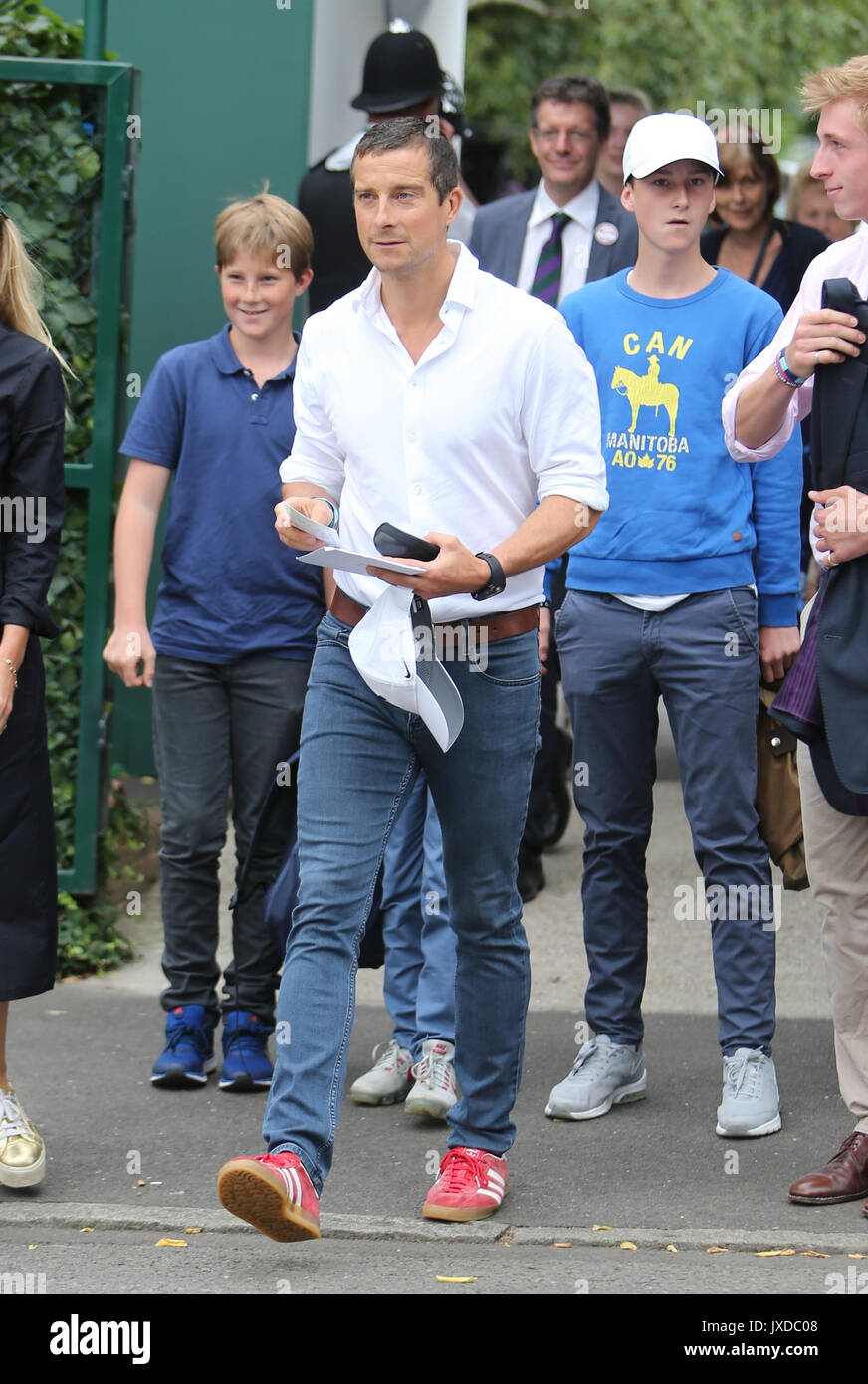 Bear grylls family hi res stock photography and images Alamy