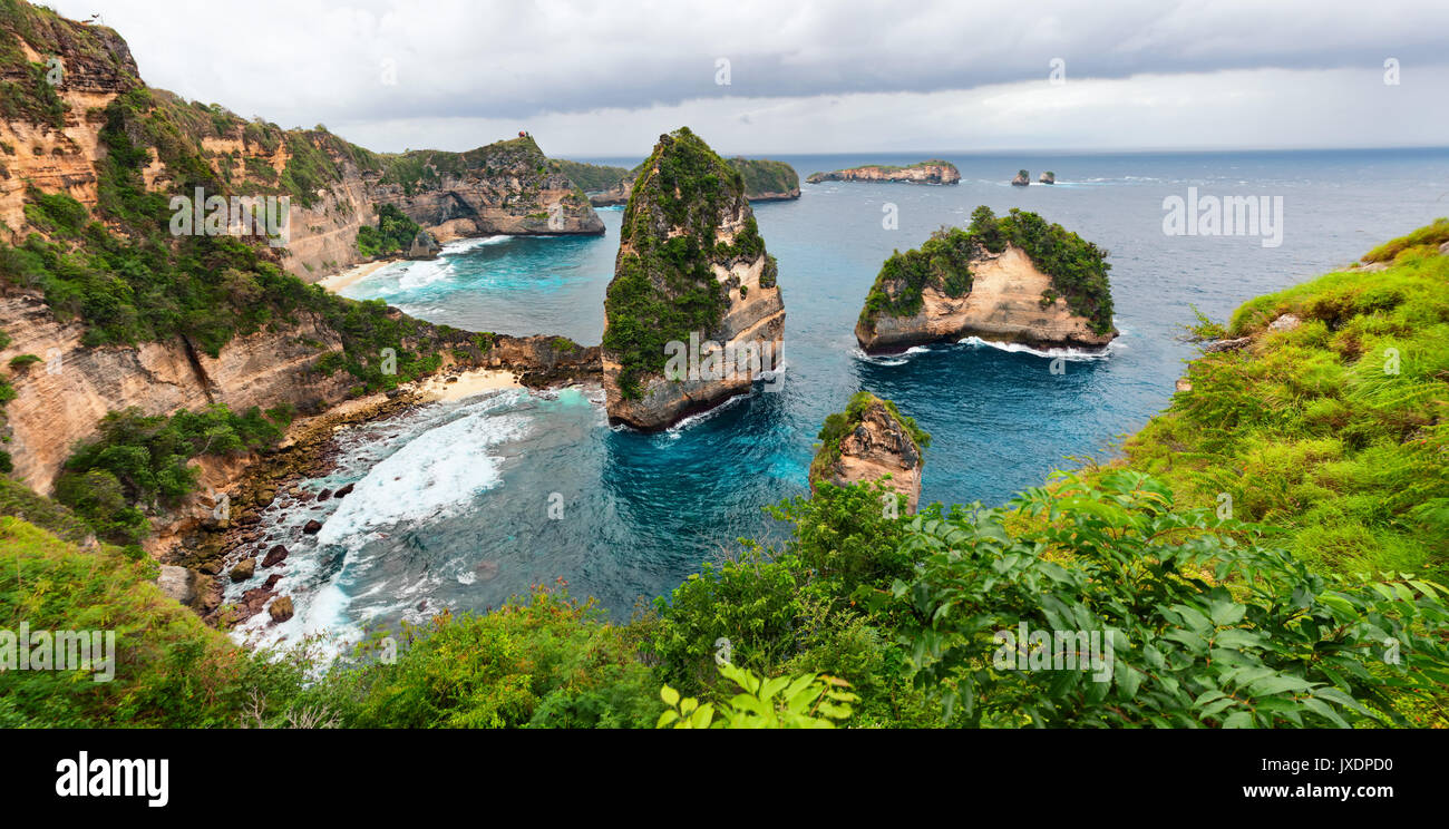 Sea coast view with little house standing on the high cliff bring above ...