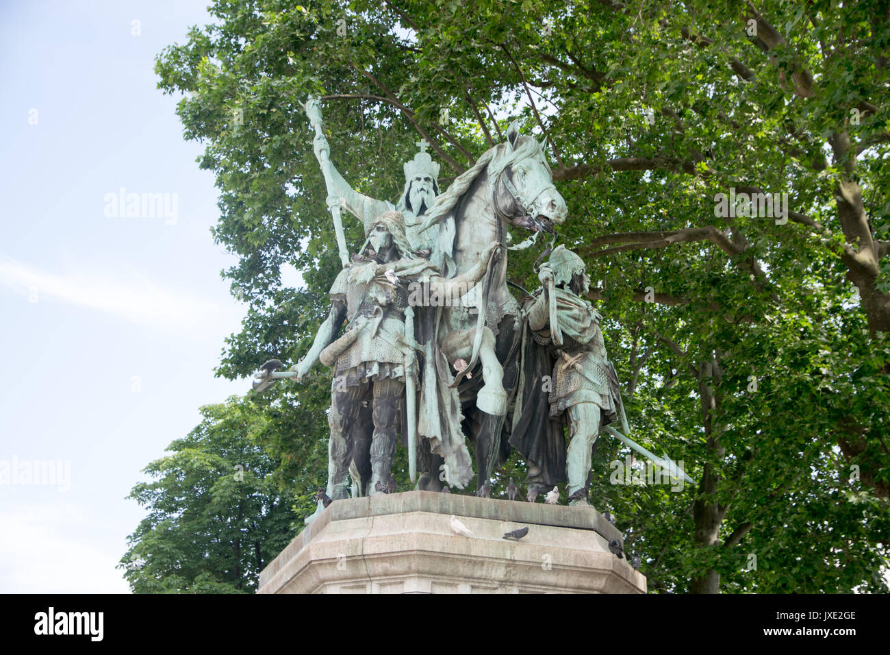 Charlemagne statue hi-res stock photography and images - Alamy