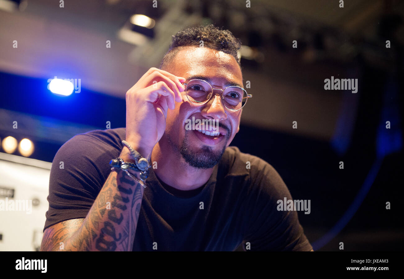 Hamburg, Germany. 15th Aug, 2017. Bayern Muenchen's defender Jérome Boateng presents his second eyewear collection during a PR event in Hamburg, Germany, 15 August 2017. Photo: Daniel Reinhardt/dpa/Alamy Live News Stock Photo