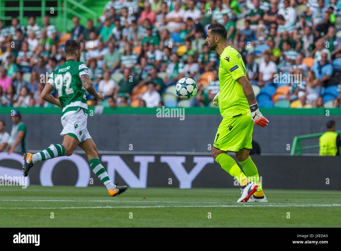 Steaua bucuresti goalkeeper hi-res stock photography and images