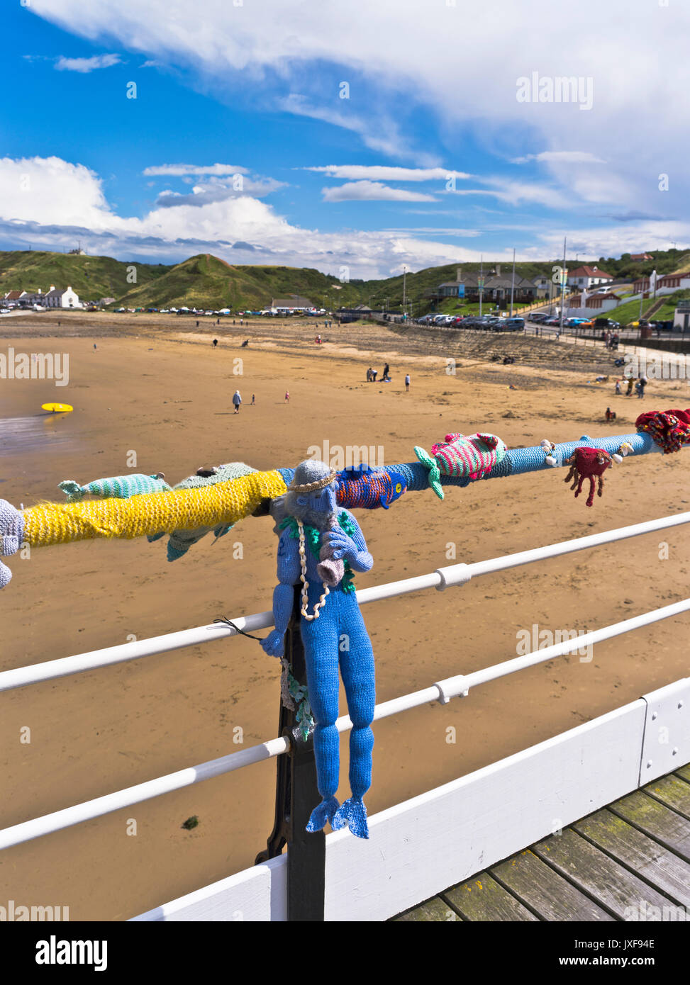 dh Yarn storming pier SALTBURN BY THE SEA CLEVELAND Knitted sea figures Neptune crochet bombing guerilla knitting art knit urban Stock Photo