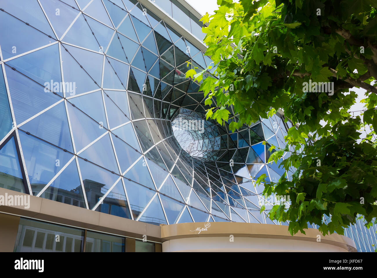 Frankfurt, Germany - June 15, 2016: Facade of the modern shopping mall  MyZeil Stock Photo - Alamy