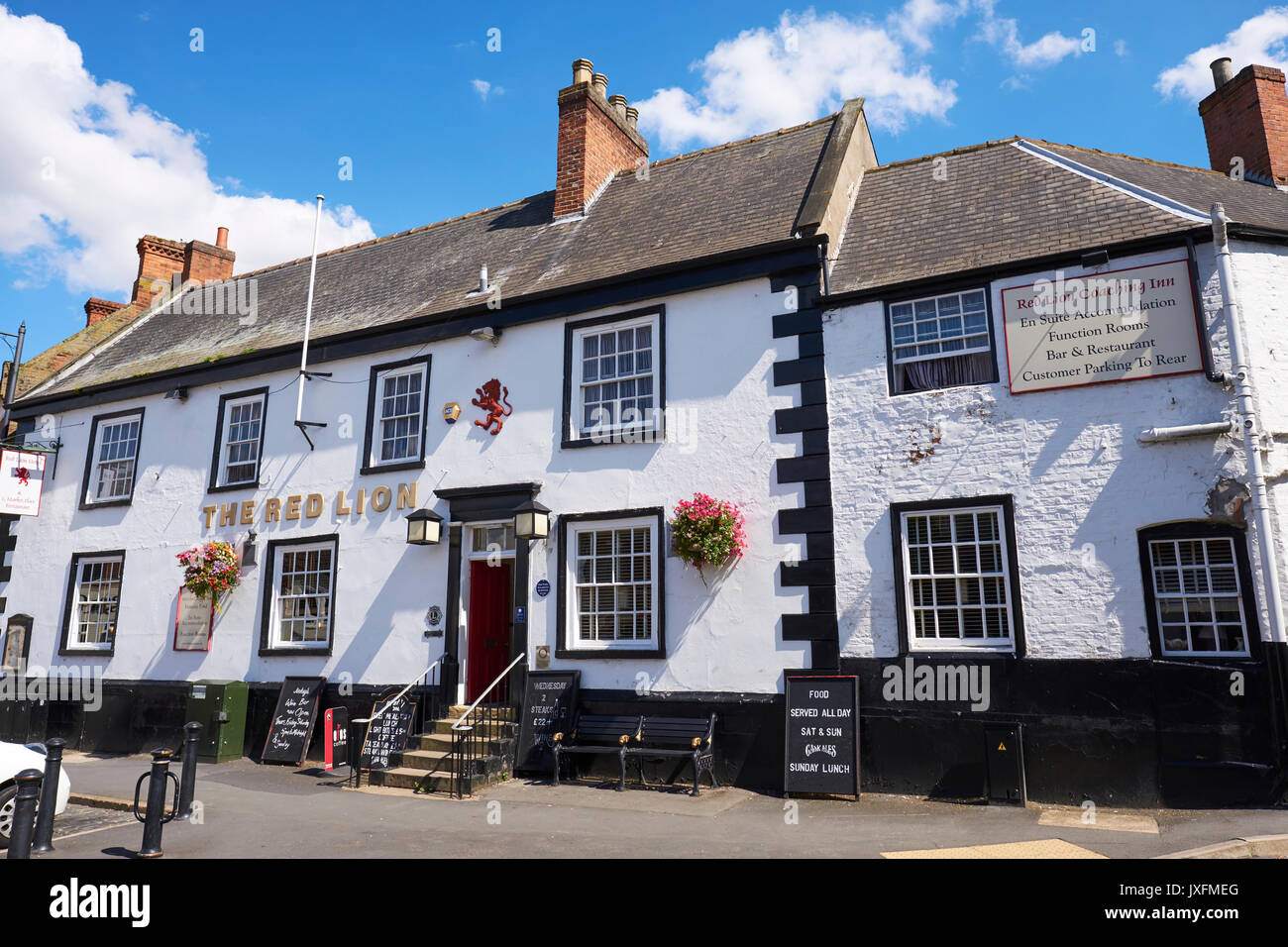 The Red Lion A Former Coaching Inn, Market Place, Epworth, Lincolnshire, UK Stock Photo Alamy