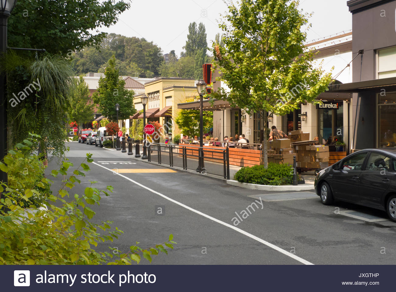 Upscale Lifestyle High Resolution Stock Photography and Images Alamy