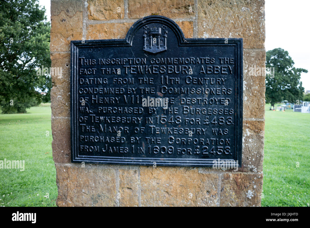 Holme Castle site memorial stone, The Vineyards, Tewkesbury