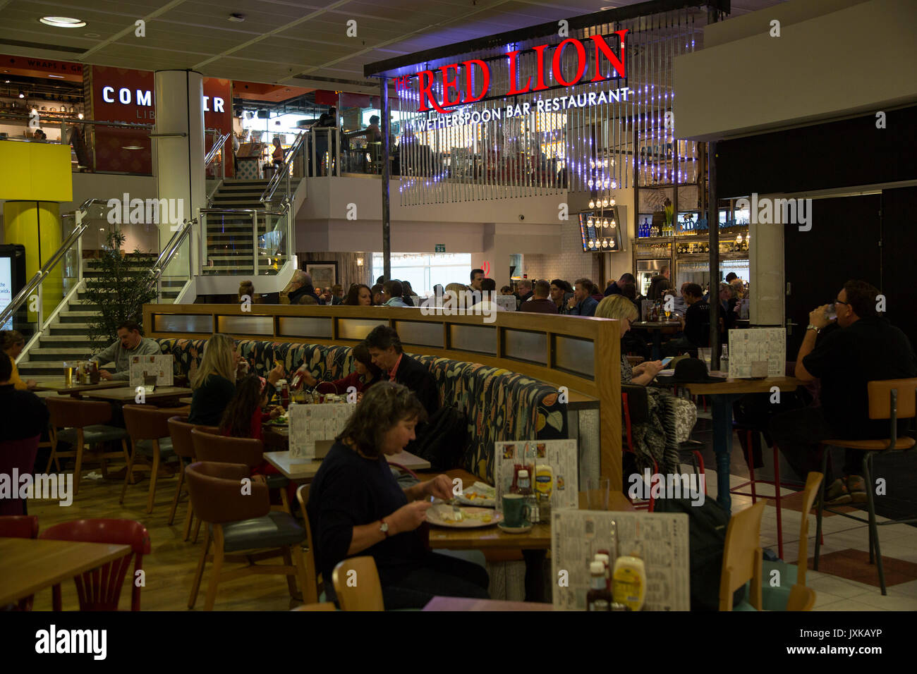Airport pub london hires stock photography and images Alamy