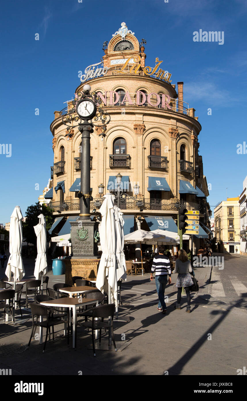 El Gallo Azul rotunda cafe building in central built in 1929