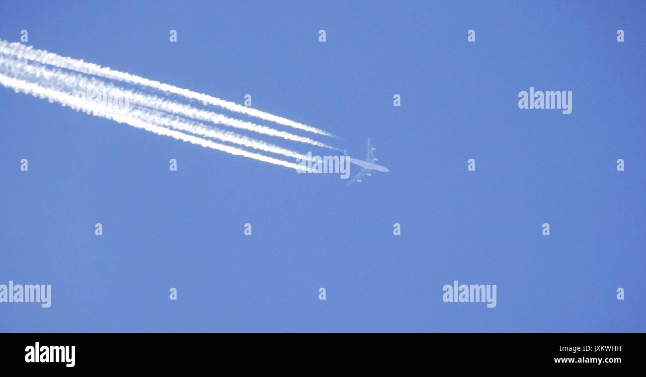Plane in midair Stock Photo Alamy