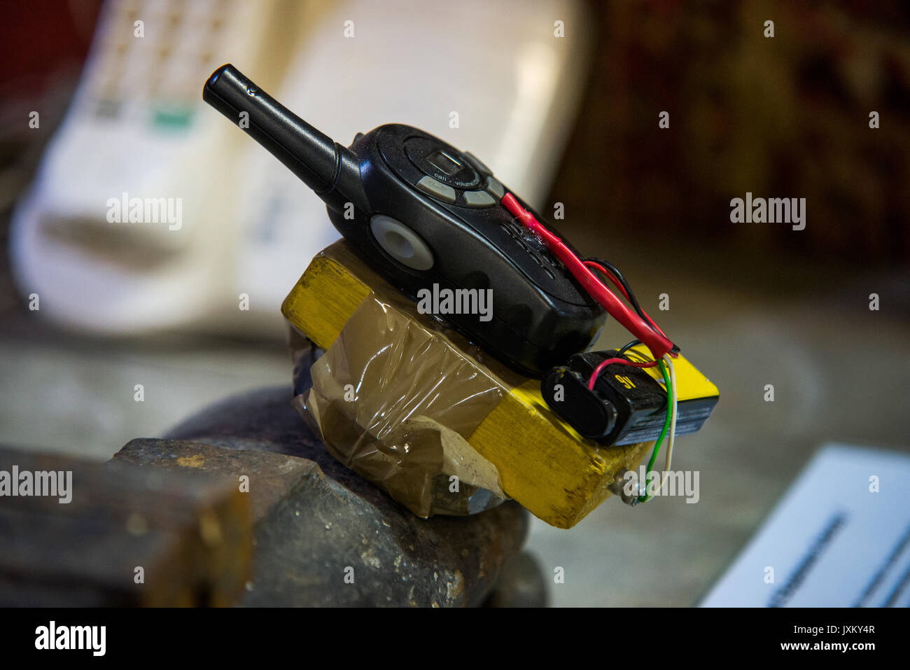 Timed bomb hi-res stock photography and images - Alamy