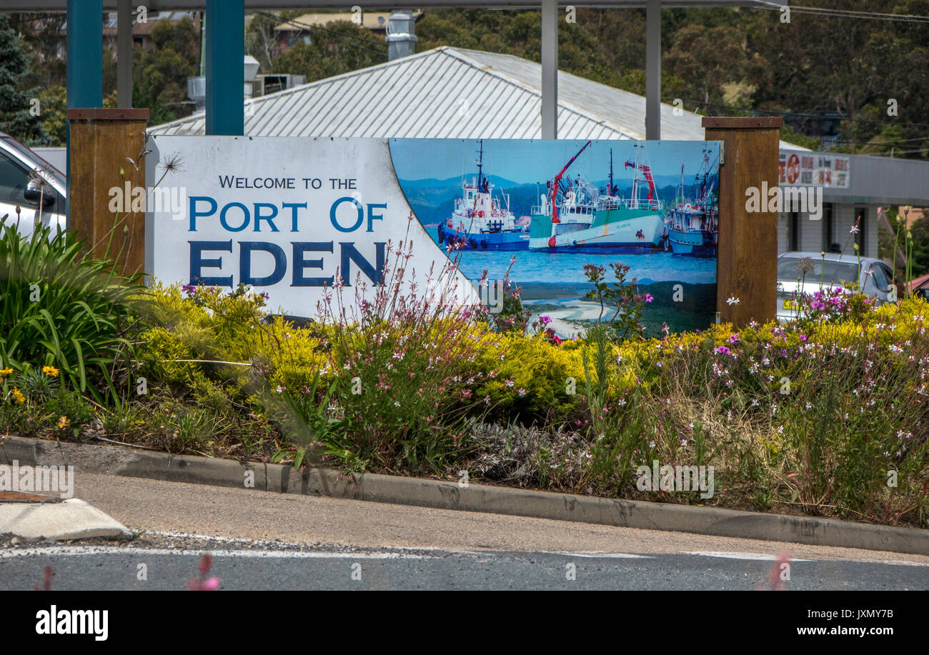 Welcome To The Port Of Eden Sign, Eden Is A Fishing Port On Towfold Bay In New South Wales Australia Stock Photo
