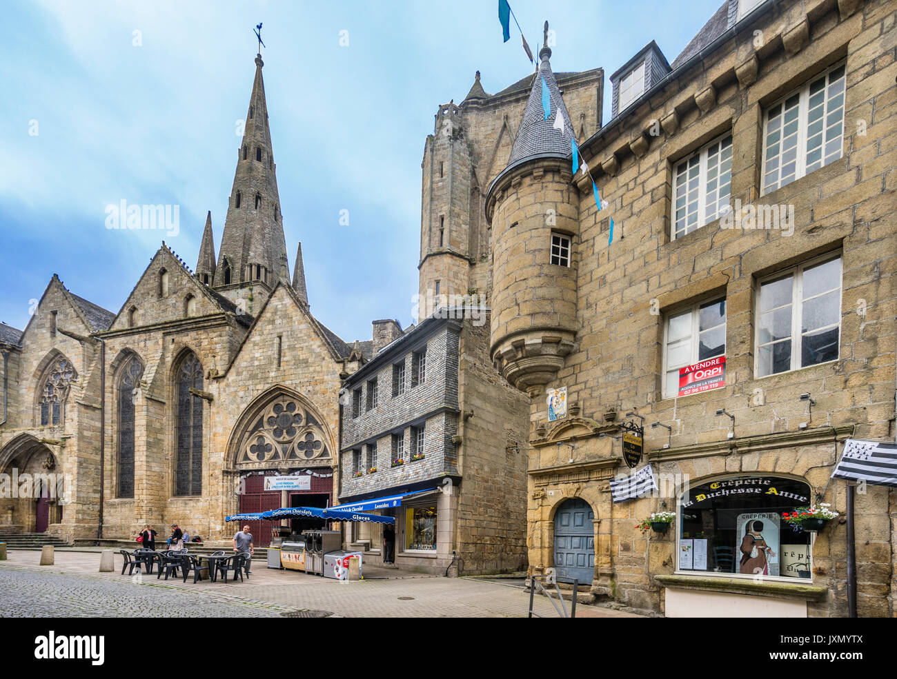 France, Brittany, Cotes-d'Armor department, Guingamp, Rue Notre Dame with view of the Basilica Notre Dame de Bon Secours Stock Photo