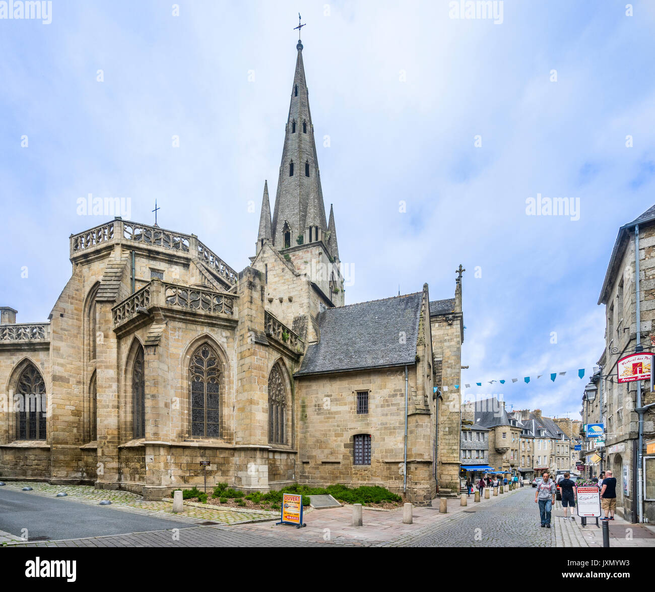 France, Brittany, Cotes-d'Armor department, Guingamp, Basilique Notre Dame de Bon Secours and Rue Notre Dame Stock Photo