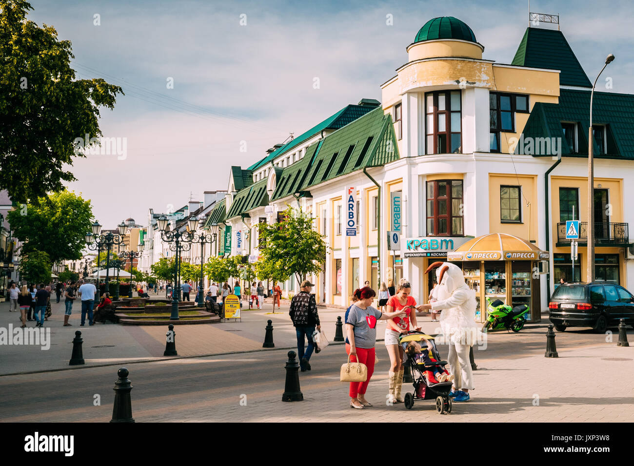 Brest, Belarus - June 6, 2017: People Resting Walking On Pedestrian Sovietskaya Street In Summer Sunny Day. Stock Photo