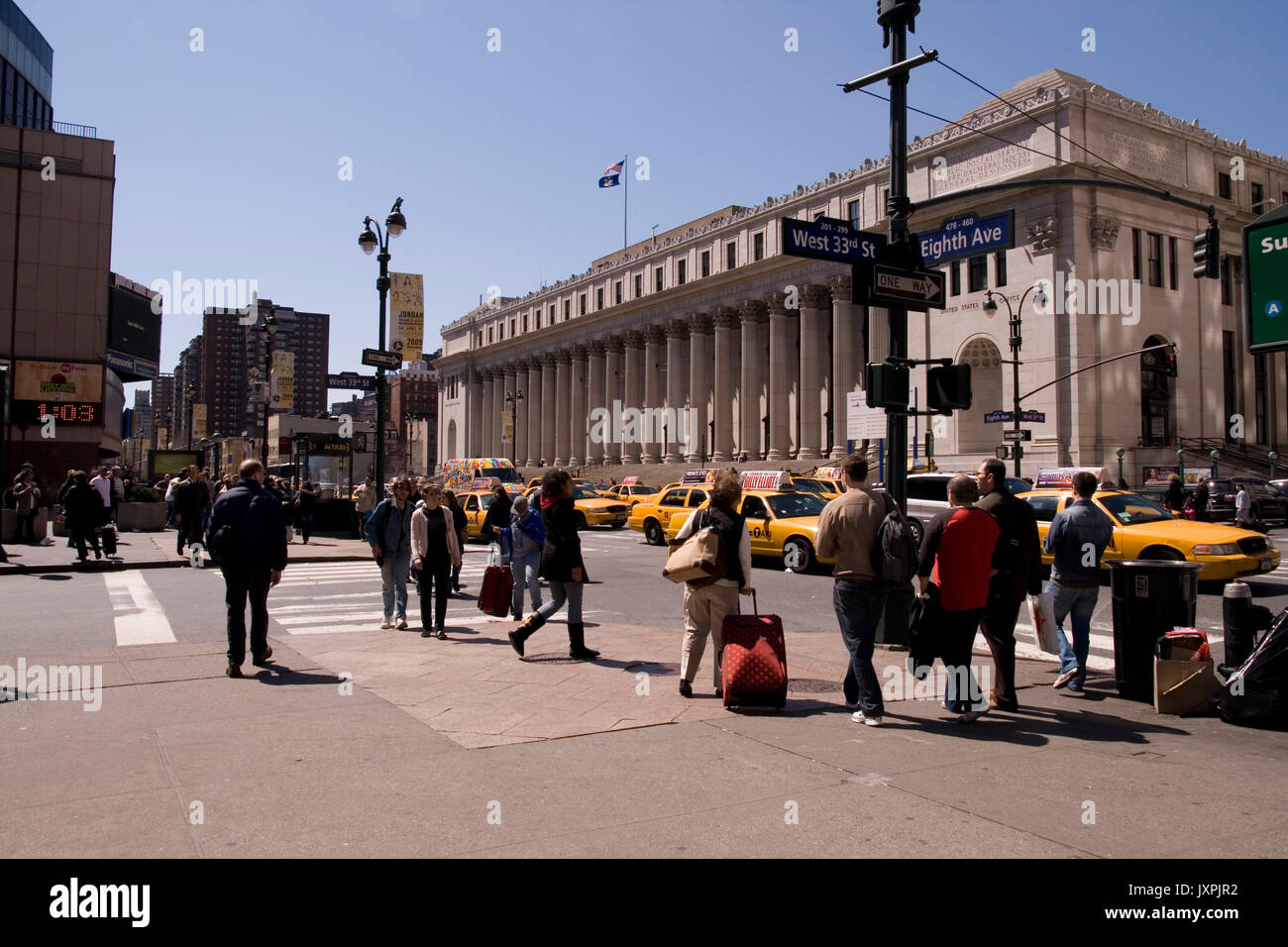 8th avenue sign hi-res stock photography and images - Alamy