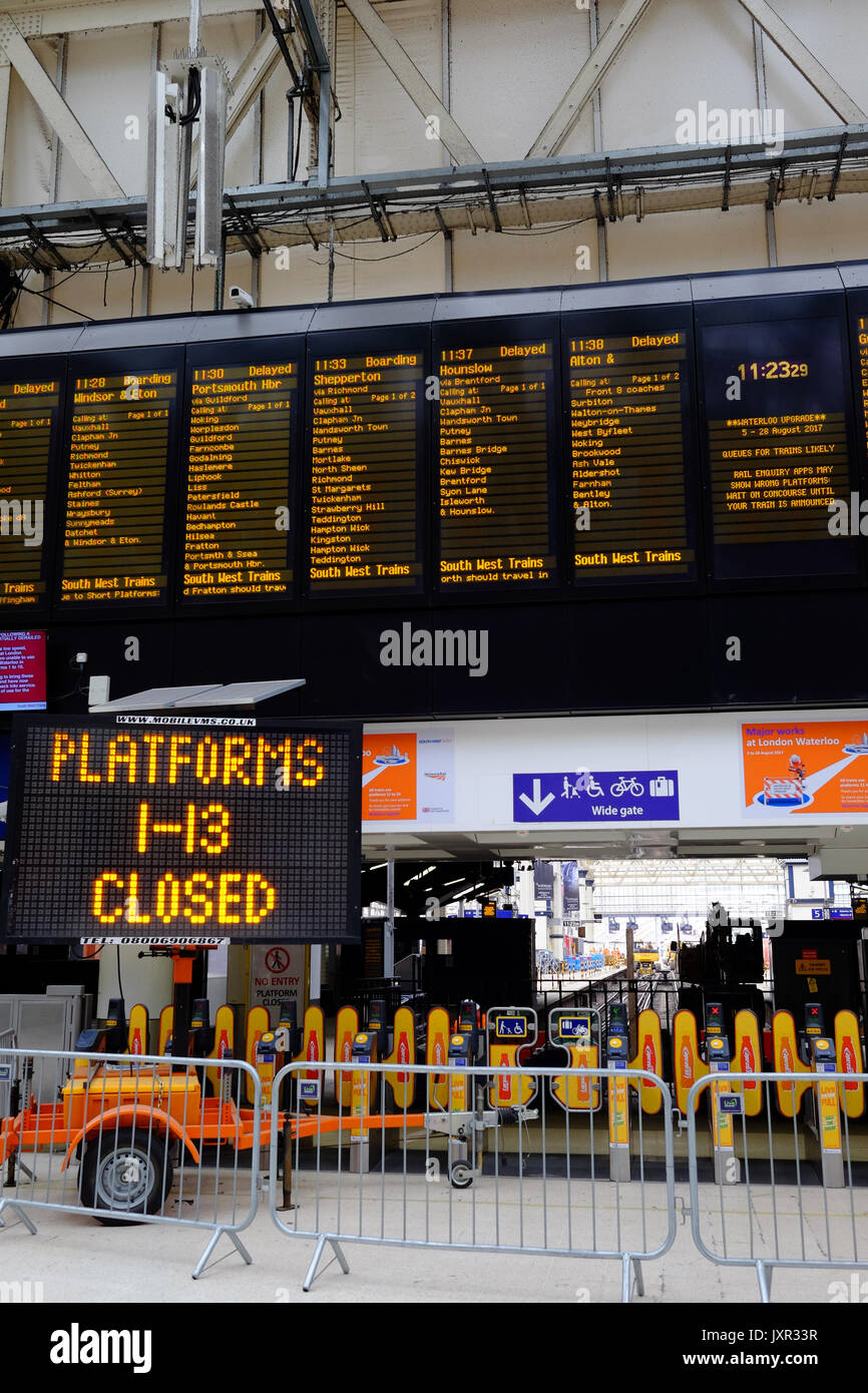 Waterloo Station London The Day A Derailment Added To The Chaos