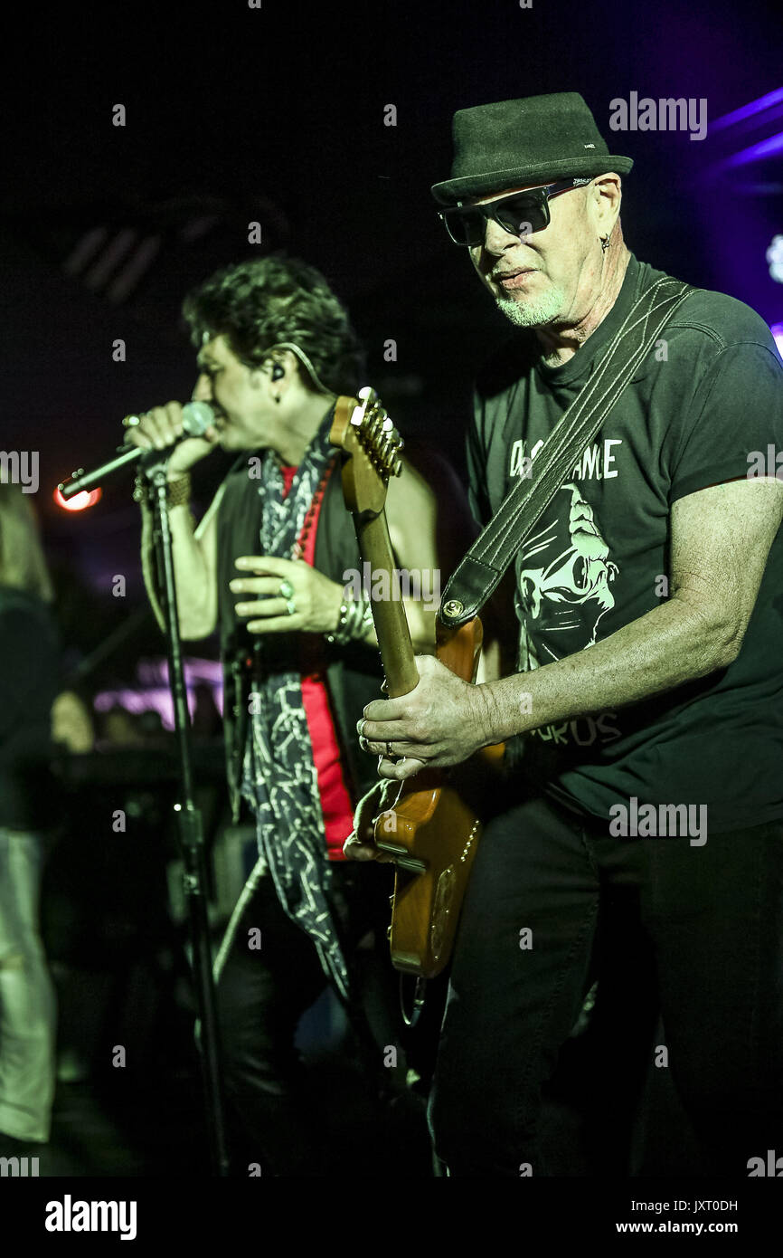 Huntington Beach, CA, USA. 30th July, 2017. Mark Kendall, Guitar for