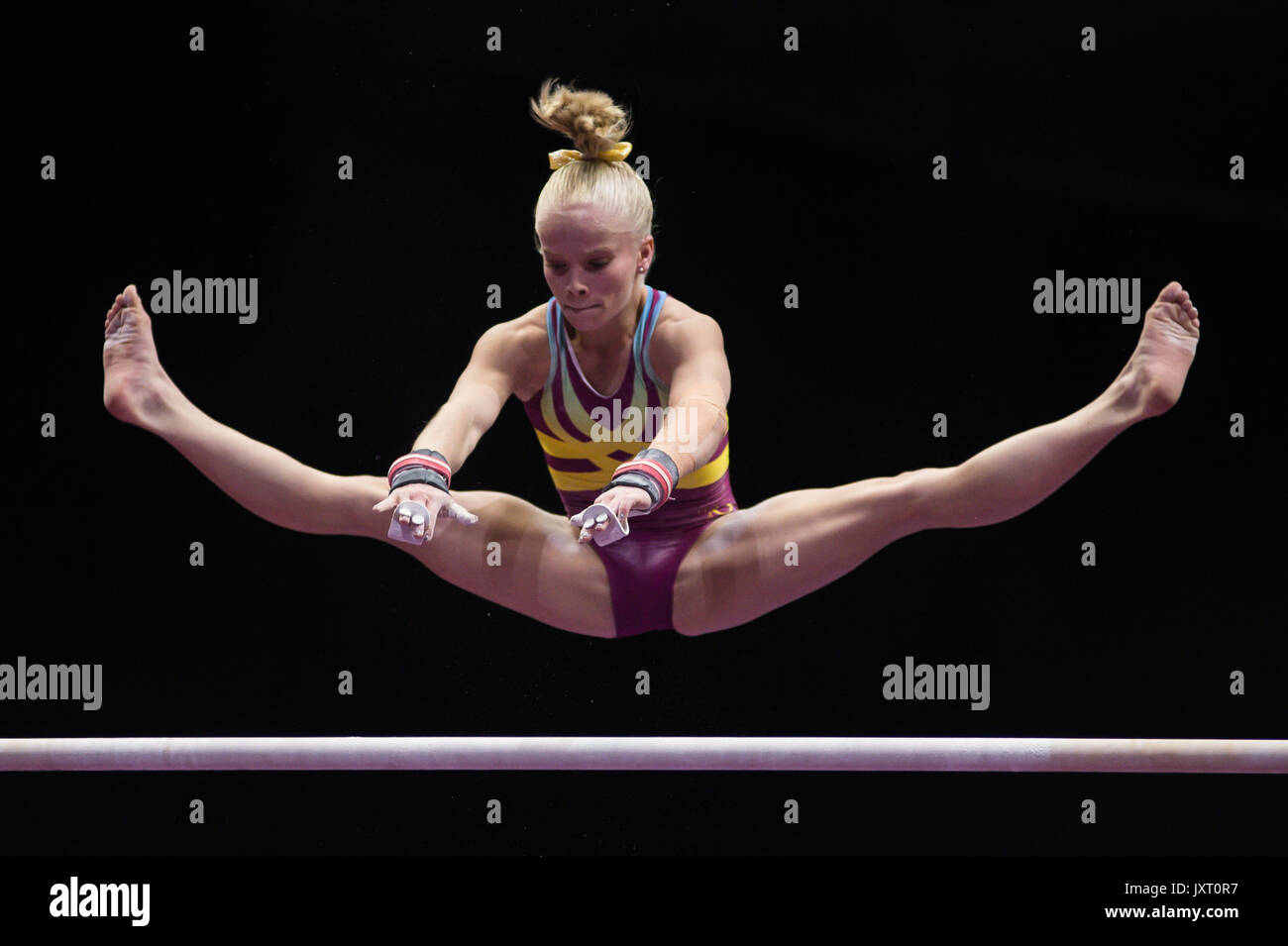 Anaheim, California, USA. 16th Aug, 2017. ABI WALKER practices on the