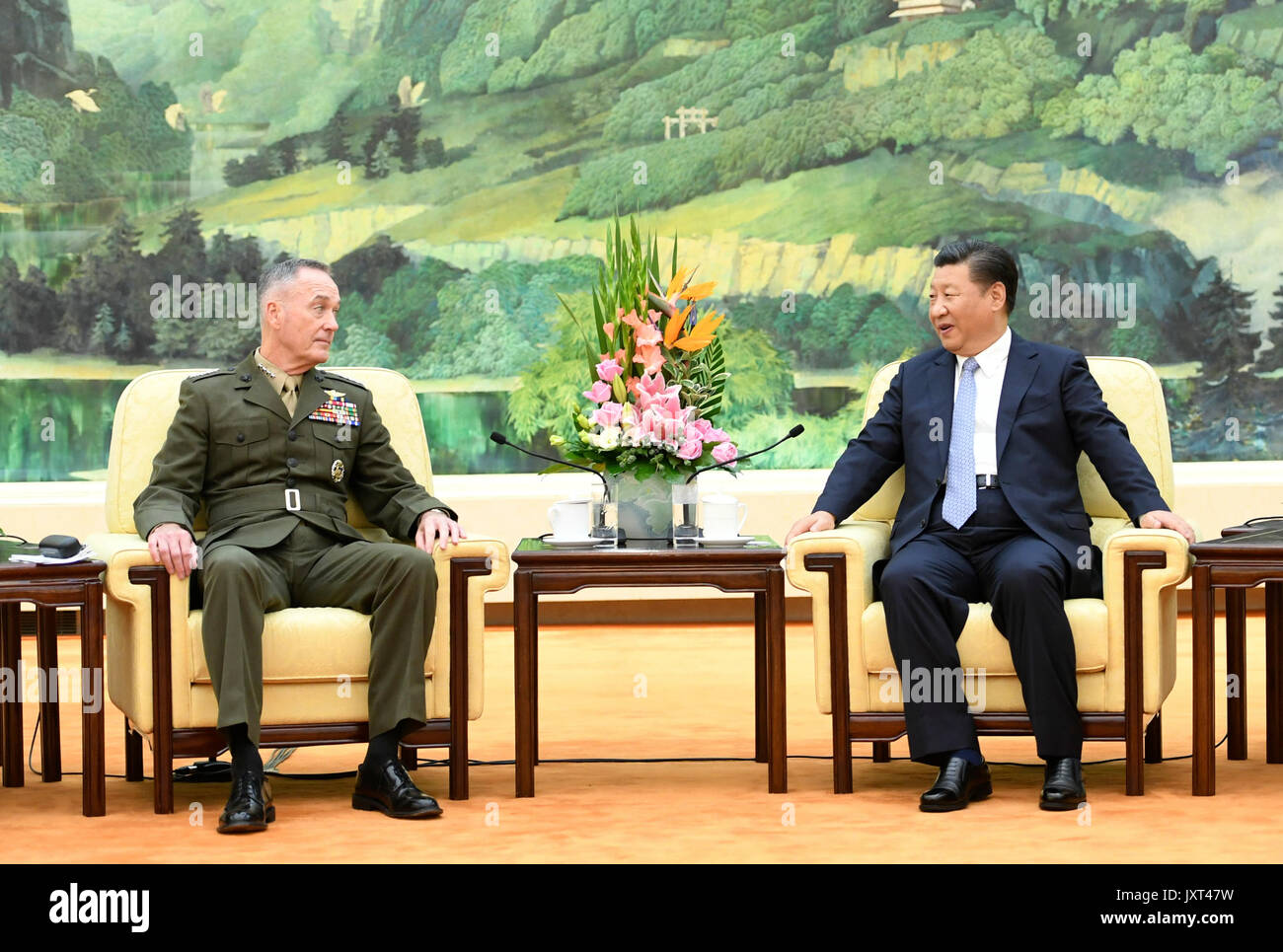 Beijing, China. 17th Aug, 2017. Chinese President Xi Jinping (R) meets with visiting Chairman of the U.S. Joint Chiefs of Staff Joseph Dunford at the Great Hall of the People in Beijing, capital of China, Aug. 17, 2017. Credit: Li Xueren/Xinhua/Alamy Live News Stock Photo