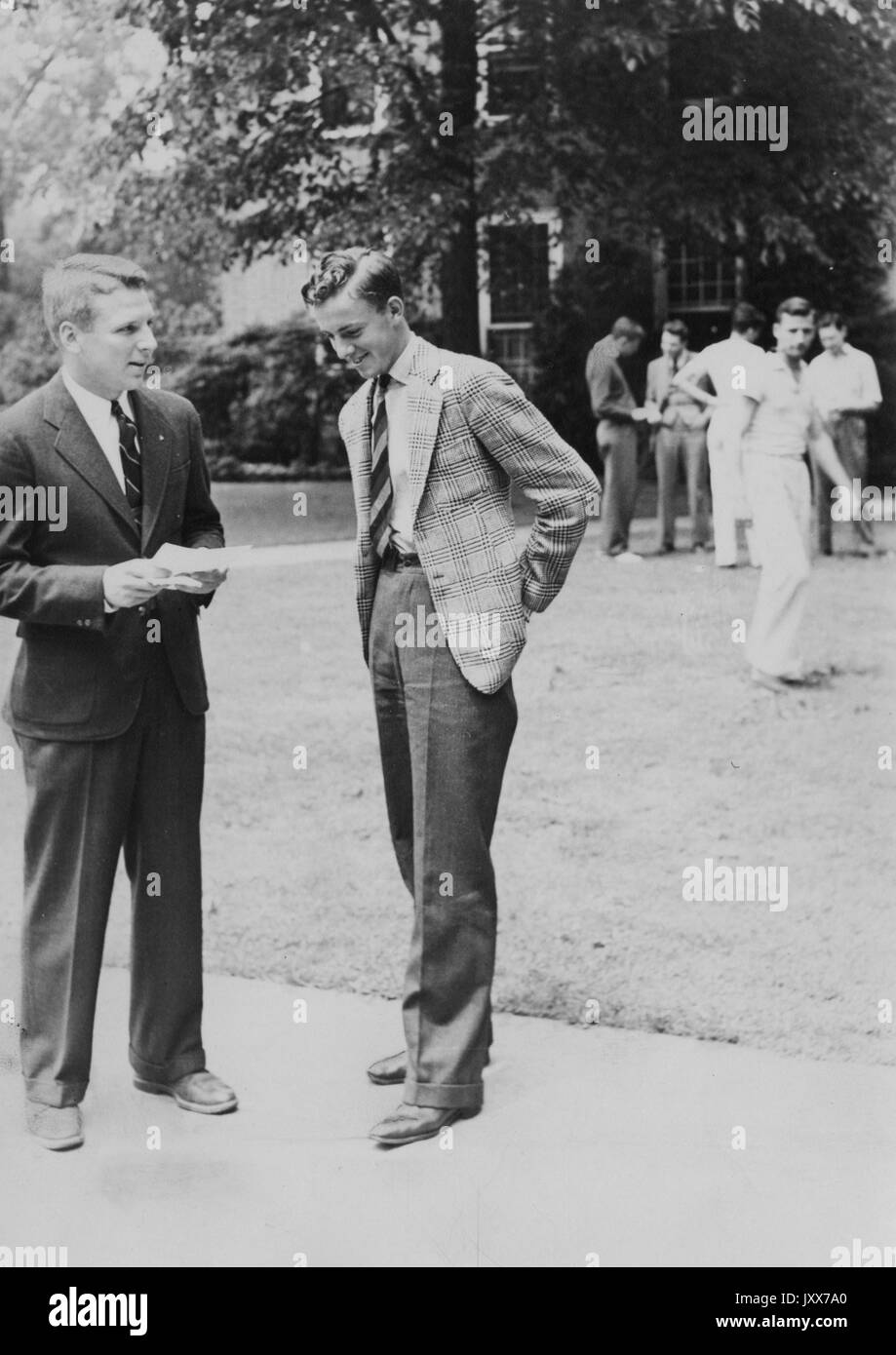 Student Life, Forrest Hood Adams, Warren Haedrich, Candid photograph, Students standing outside, 1937. Stock Photo