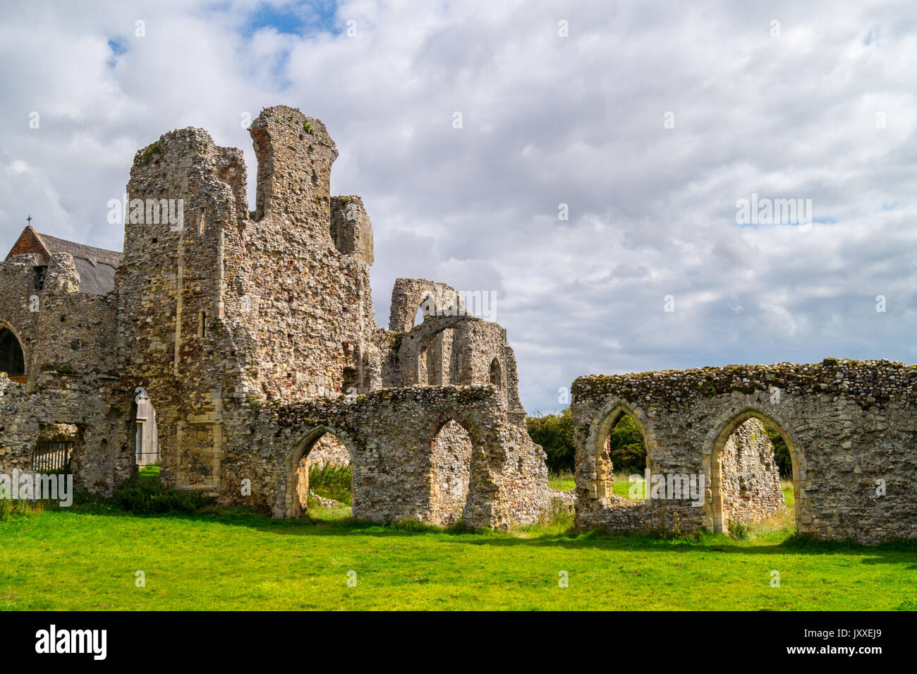White canons abbey hi-res stock photography and images - Alamy