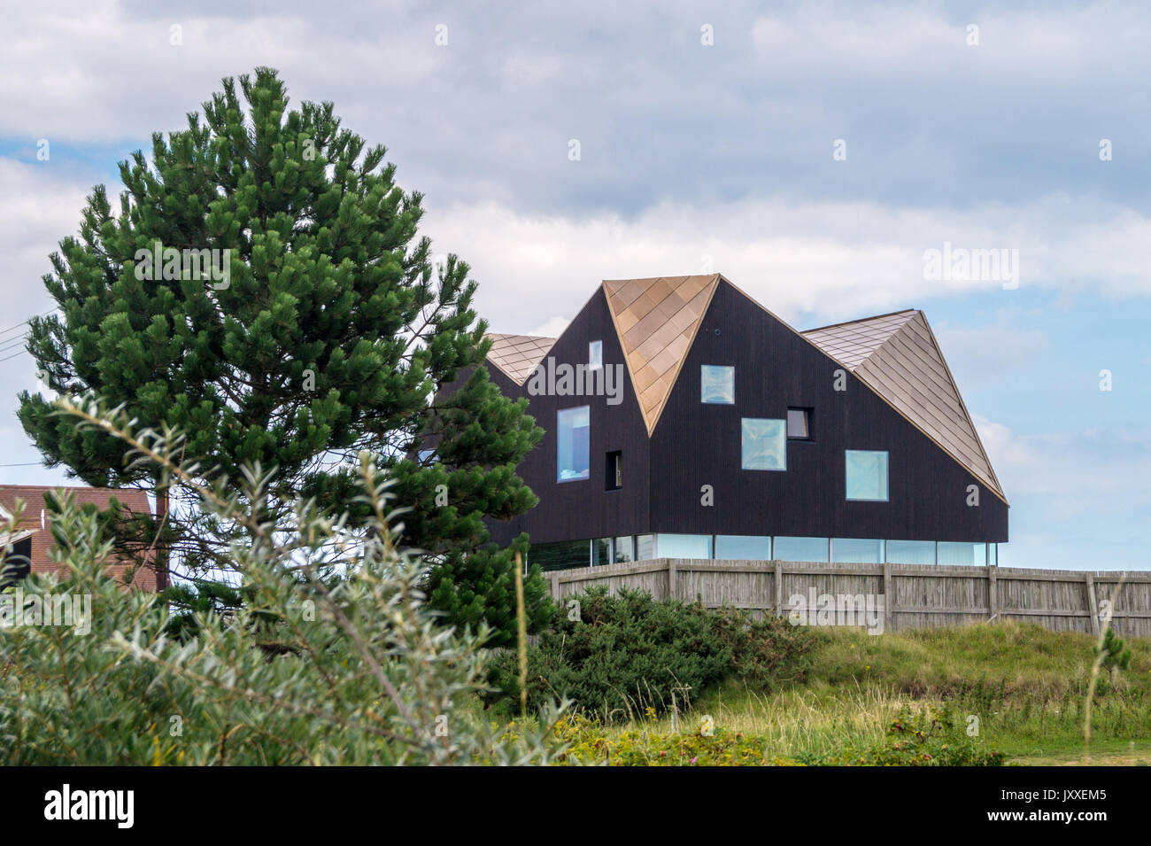 'Dune House' by Jarmund/Vigsnæs Architects,   Scandinavian hi-tech architectural style, Thorpeness, Suffolk, England Stock Photo