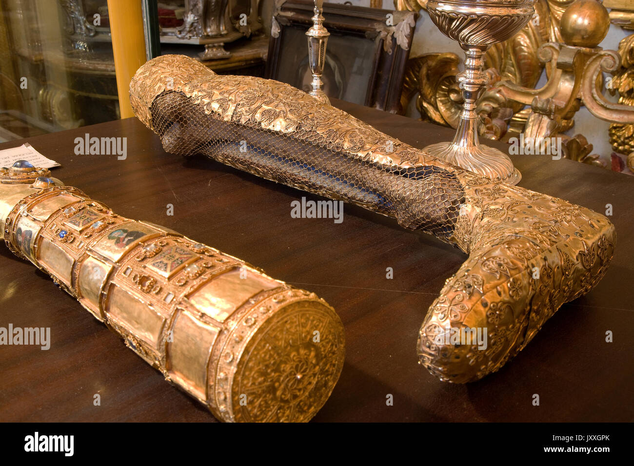 Jewel encrusted relic hires stock photography and images Alamy