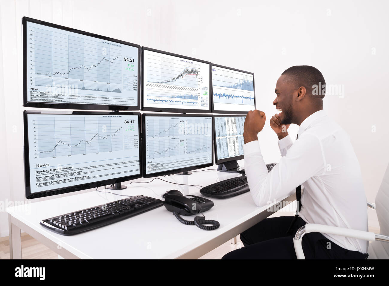 Новая информация. Брокеры на бирже. Счастливый трейдер. Торговля на фондовой бирже. Форекс трейдер.