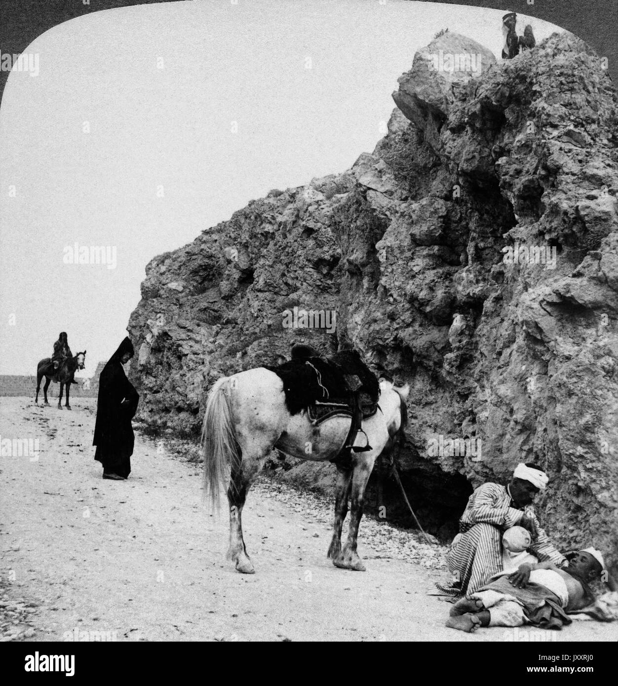 Der gute Samariter auf der Straße nach Jericho (Lukas X., 34), Palästina 1899. The Good Samaritan in the road to Jericho (Luke X, 34), Palestine, 1899. Stock Photo