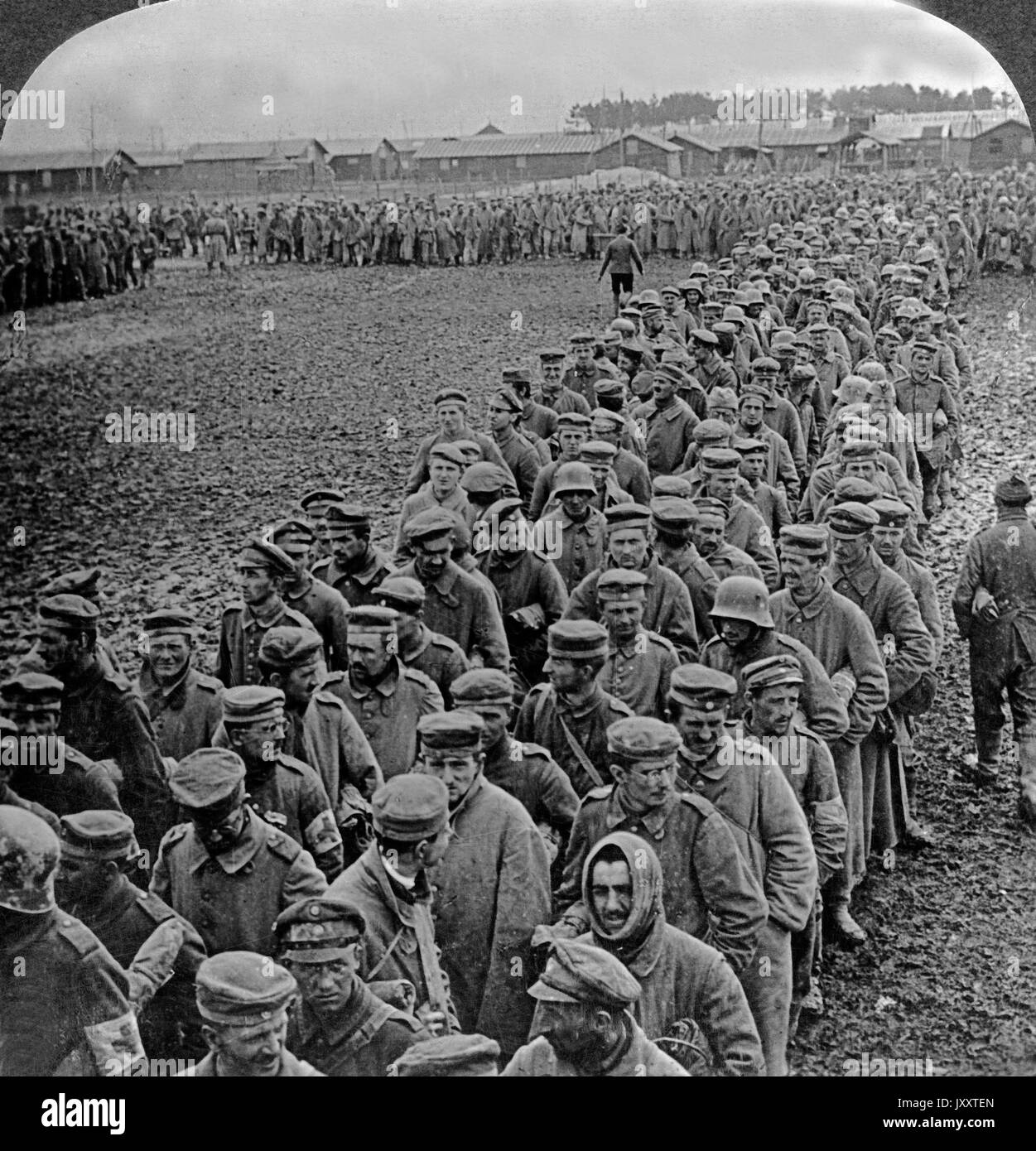 World war 1 soldiers mud hi-res stock photography and images - Alamy