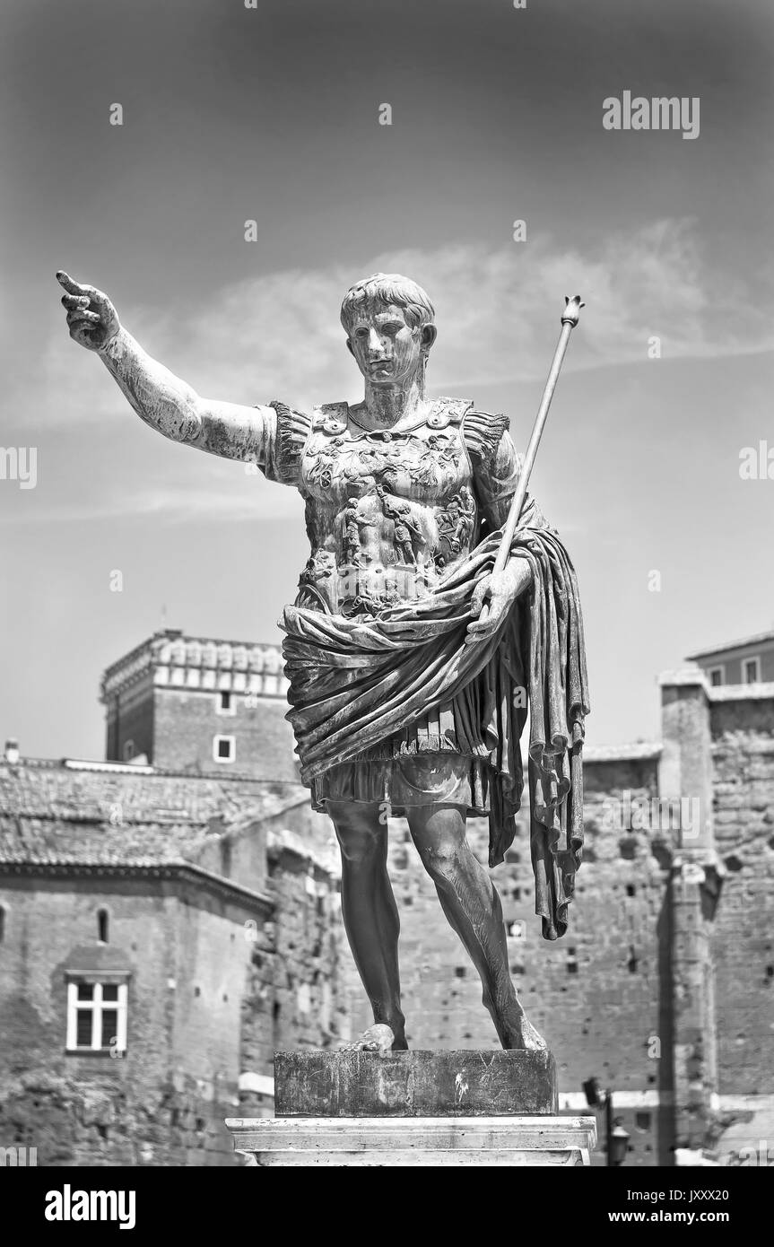 Statue of emperor augustus of rome Black and White Stock Photos ...