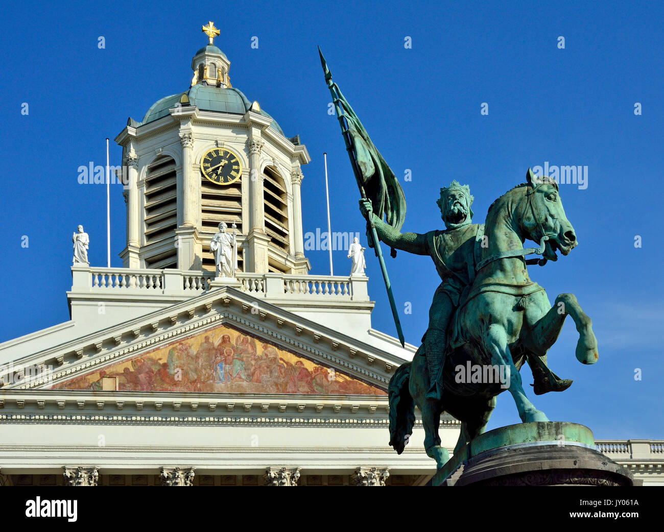 Brussels, Belgium. Place Royale. Statue (1848, Eugene Simonis): Godfrey of Bouillon, raising standard of the first Crusade Stock Photo