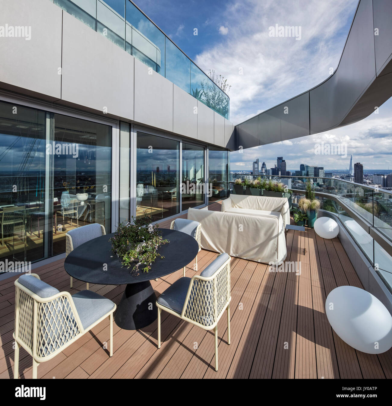 8 Best Penthouses in Singapore [2026] - Propway - Penthouse Apartment Rooftop