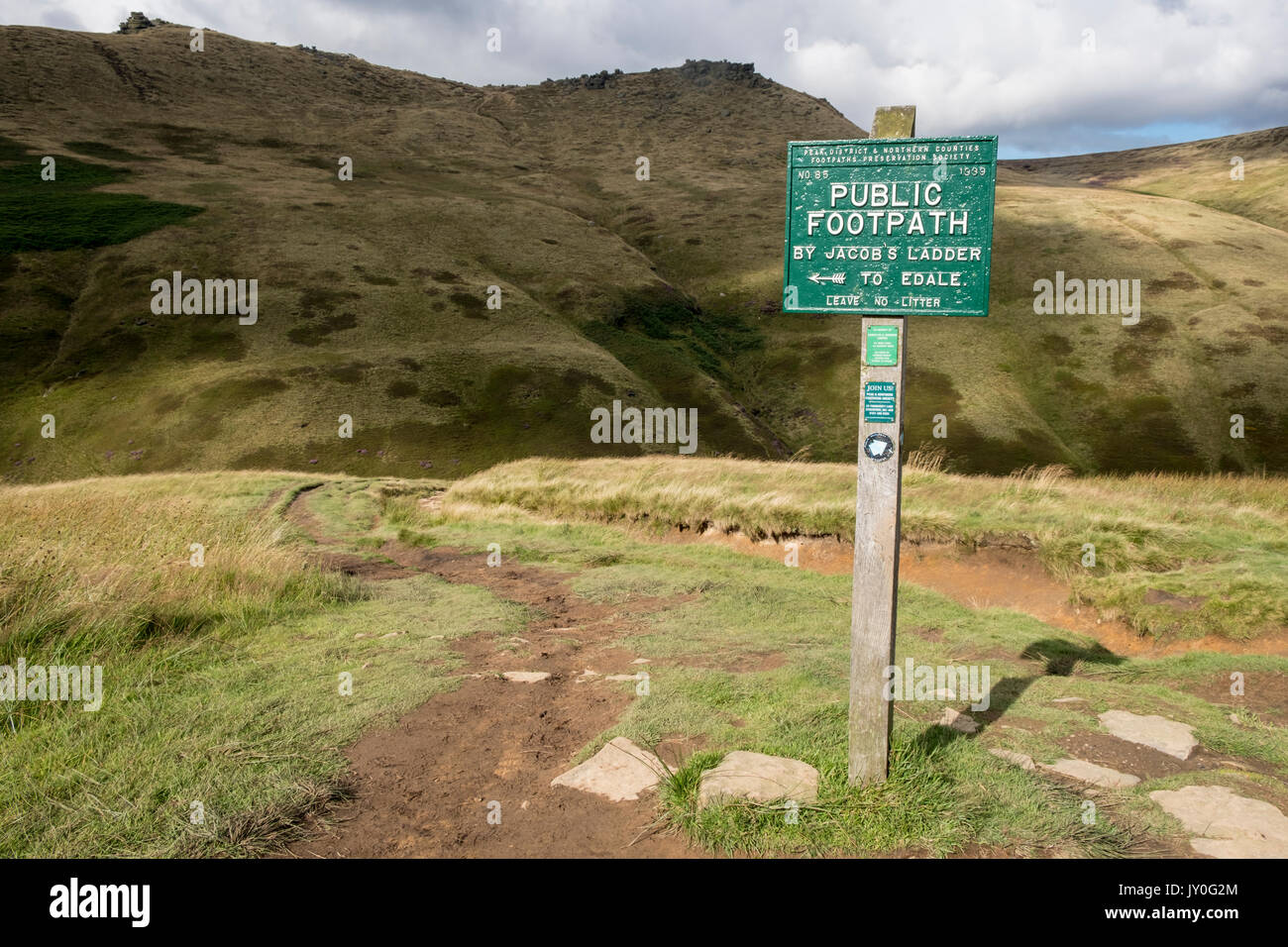 Public footpath sign at the top of Jacob's Ladder on the Pennine Way between Kinder Scout and Edale, Derbyshire, Peak District, England, UK Stock Photo