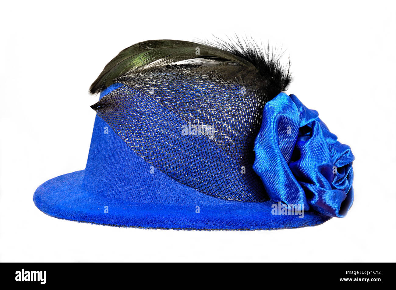 Black feathers hi-res stock photography and images - Alamy