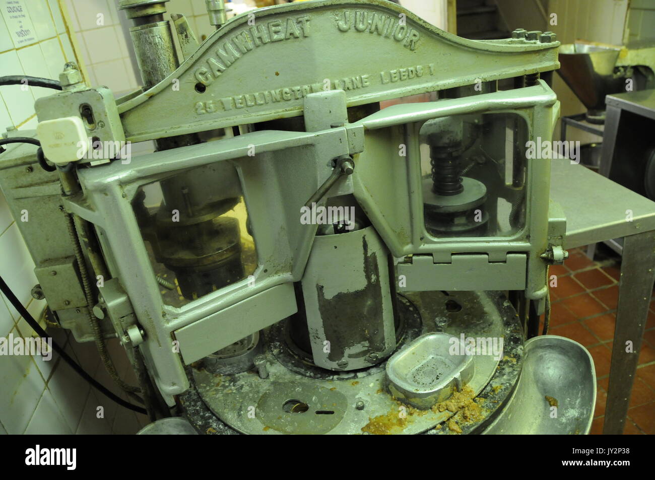 Food preparation at Cook's Pie and Mash shop, London Stock Photo Alamy