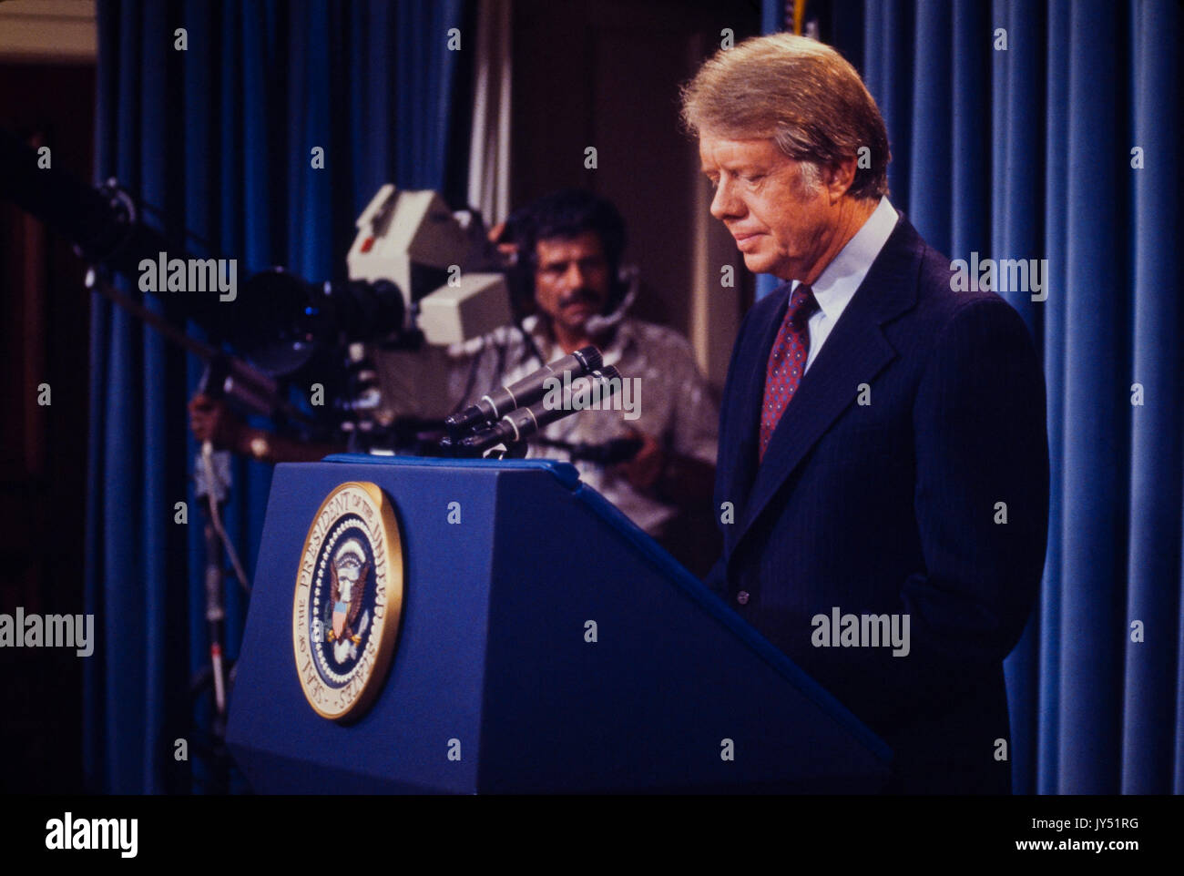 President carter speaking 1977 hires stock photography and images Alamy
