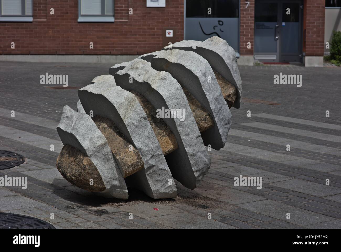 Intersecting rocks hi-res stock photography and images - Alamy